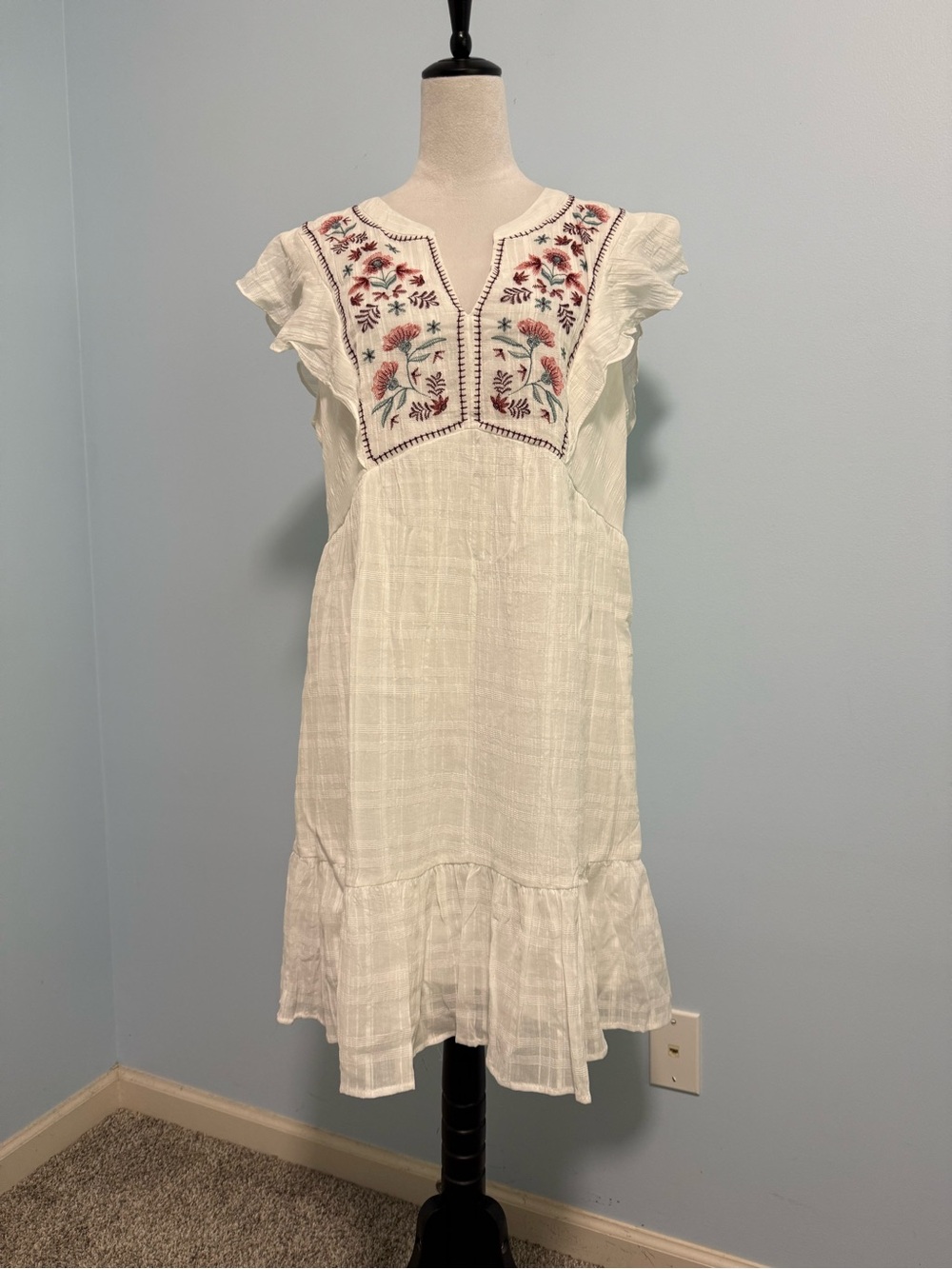 Sonoma Women’s Embroidered Tiered White Dress Size 0X - Picture 1 of 7